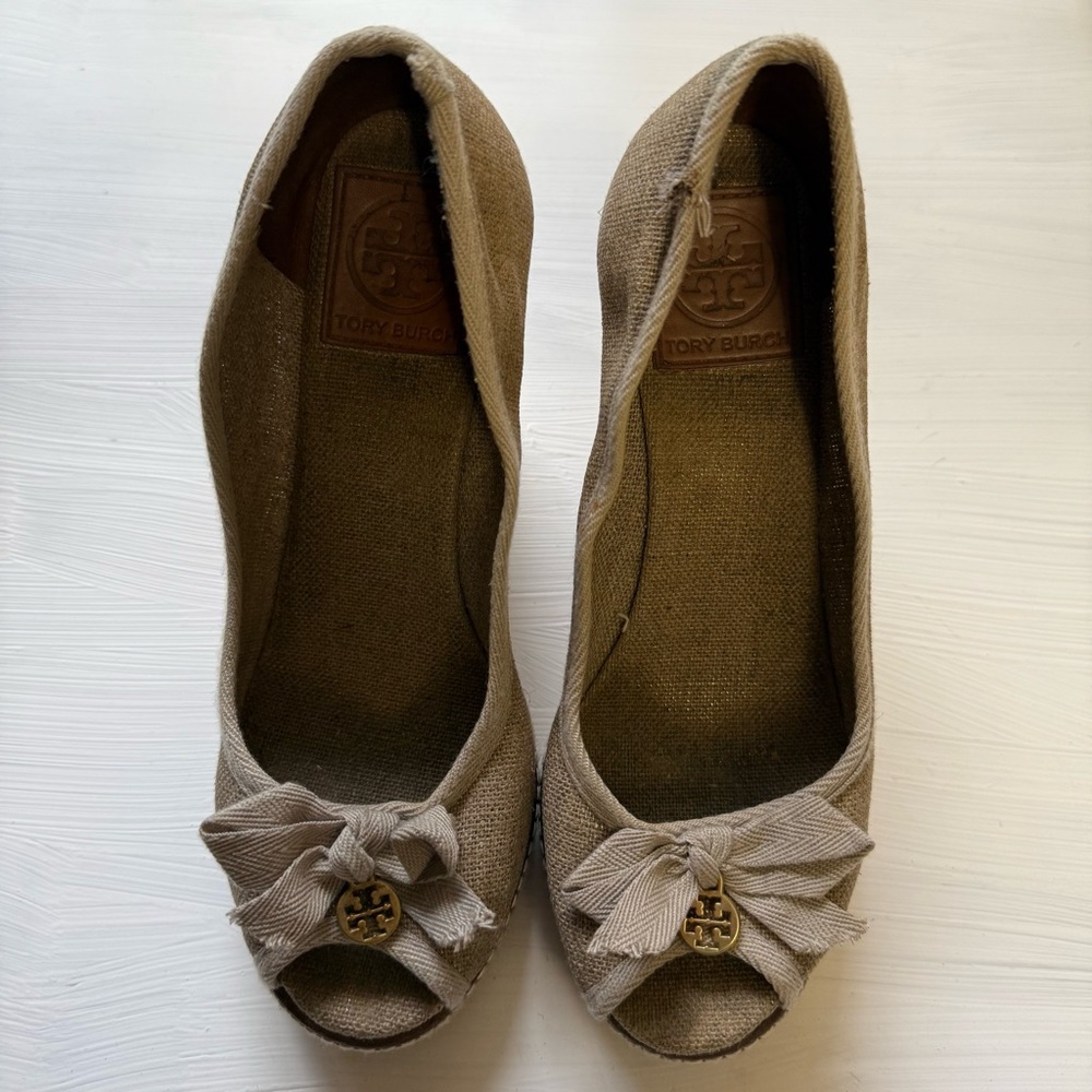 TORY BURCH JACKIE BOW BEIGE CANVAS SZ 7.5 B PRE-OWNED WEDGE HEEL ESPADRILLE